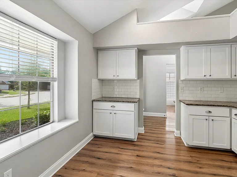 508 Glenn Ln — Photo 10
