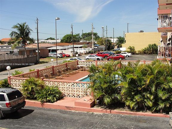 3rd image of 6820 W Flagler St APT 411