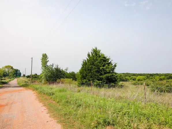 30 Vinson Ln, Lindsay, OK 73052
