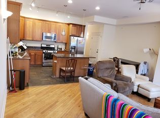 953 W Montana St APT 1, Chicago, IL 60614