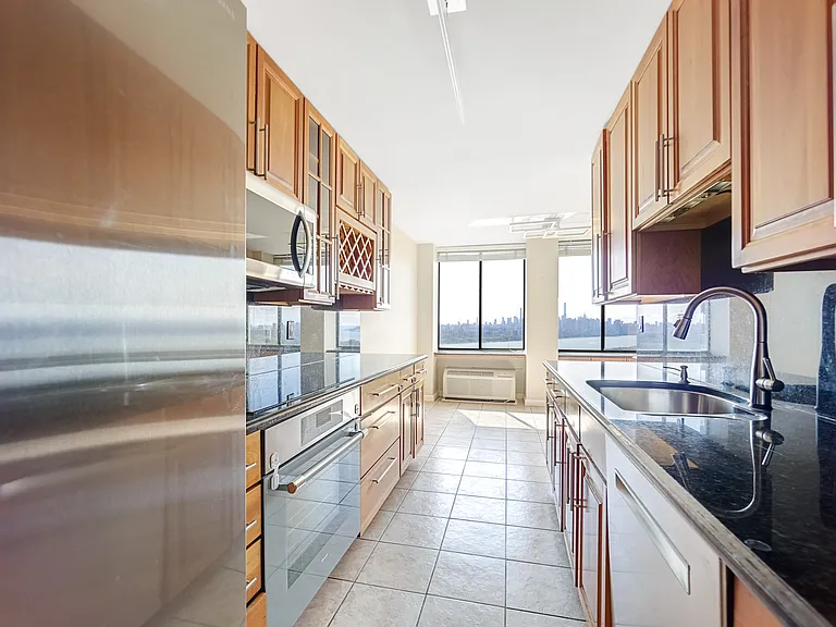 200 Winston Dr #2019 — Photo 8