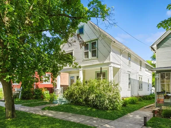 817 Harrison Ave, Saint Joseph, MI 49085