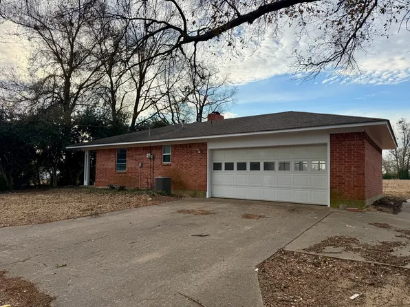 1202 S State Highway 19, Emory, TX 75440