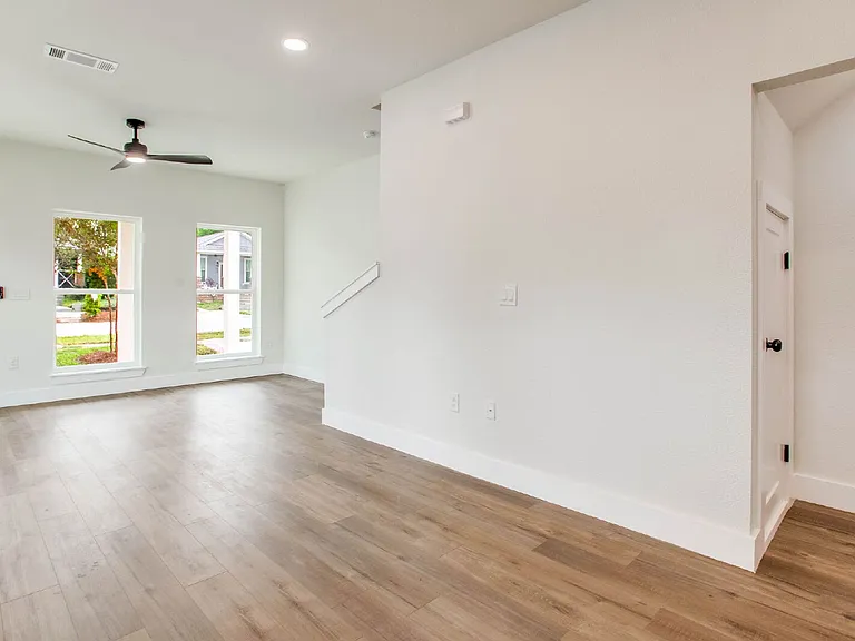 16 S M St — Photo 30