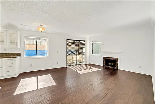 18620 Burbank Blvd #104 Photo 1