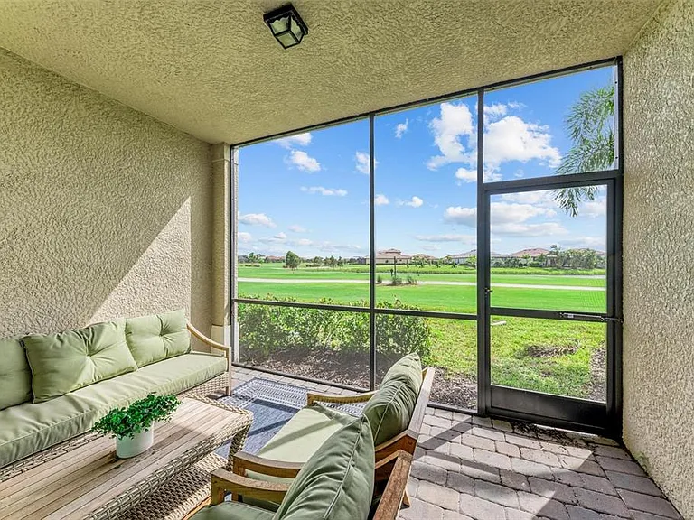 5685 Palmer Cir #105 — Photo 37