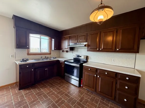 3144 High St APT 1, Manchester, MD 21102