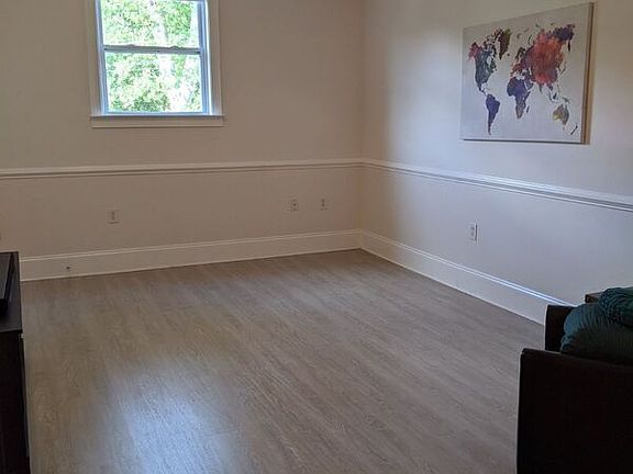 4th image of 204 E Park Ave Unit 303