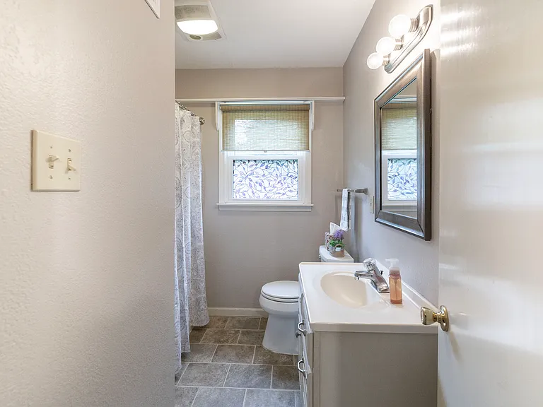 7430 Reeds Ln — Photo 16