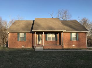 387 Marys Ln, Lafayette, TN 37083