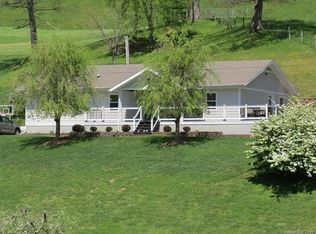 413 Short Branch Rd, Green Mountain, NC 28740