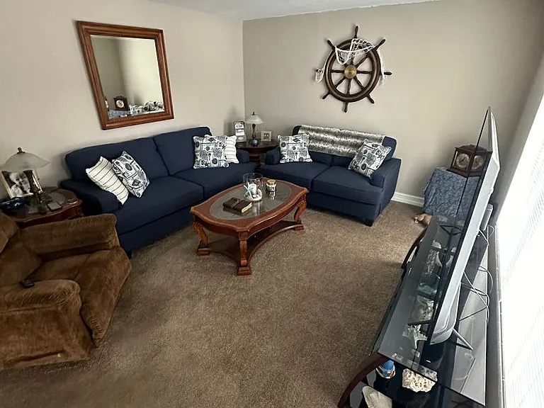 1830 Maravilla Ave #317 — Photo 7