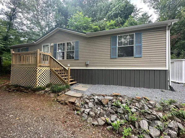 205 Westwood Ave, Swannanoa, NC 28778