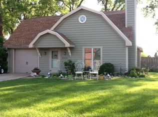 3315 Valleydale Dr, Manhattan, KS 66502