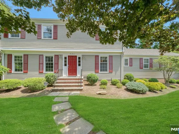 111 Dean St, Harrington Park, NJ 07640