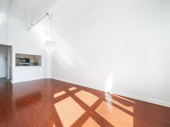 5th image of 1500 Washington St APT 4W