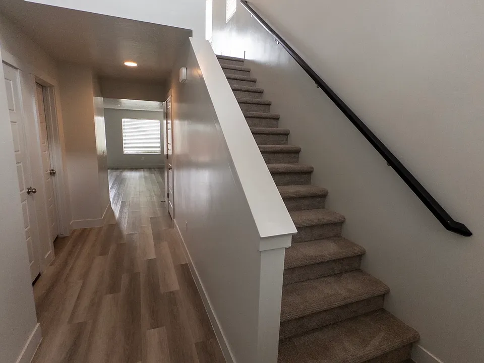 4087 E Cerro Way