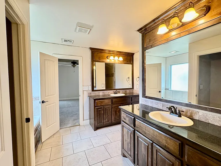 17225 Ridgewood Dr — Photo 28