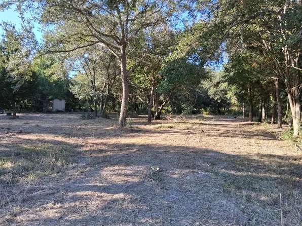 2155 Thomas Rd, Stowell, TX 77661