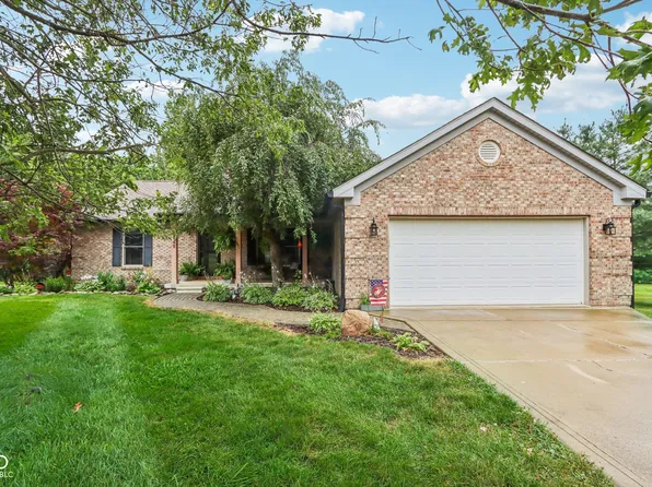 9949 Parker Ln, Cloverdale, IN 46120