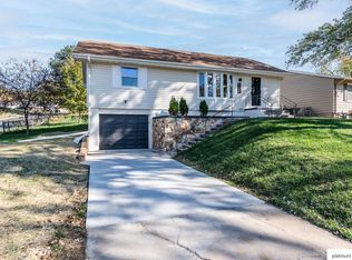 5565 N 61st Ave, Omaha, NE 68104