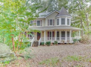 621 Leah Dr, Powder Springs, GA 30127