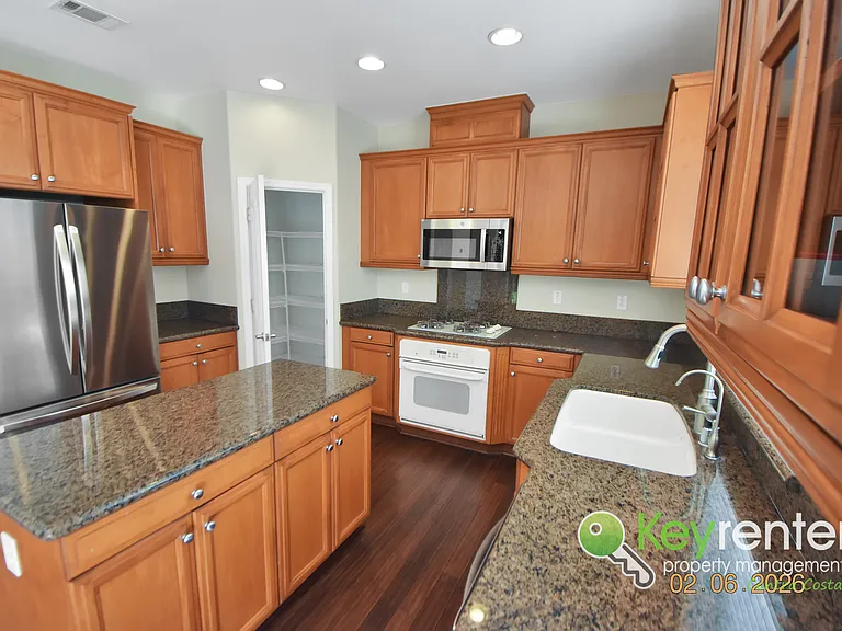 6000 Dalton Way — Photo 13