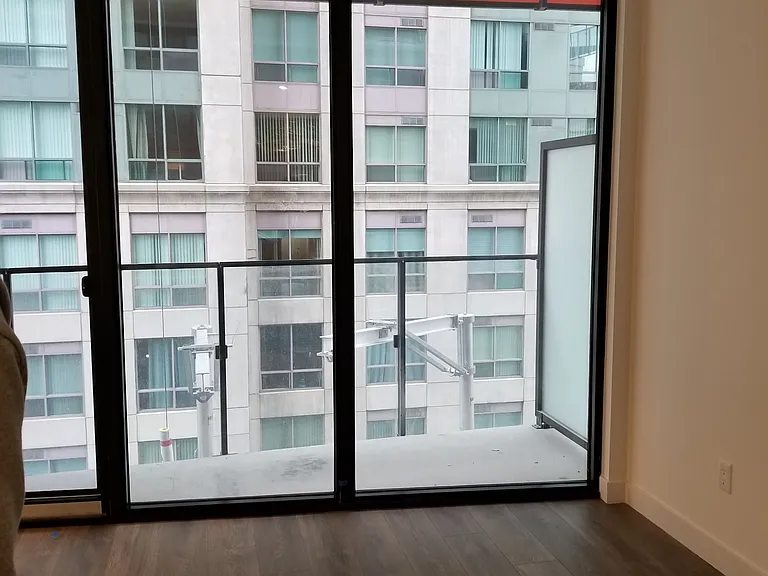 215 Queen St W #612 — Photo 4