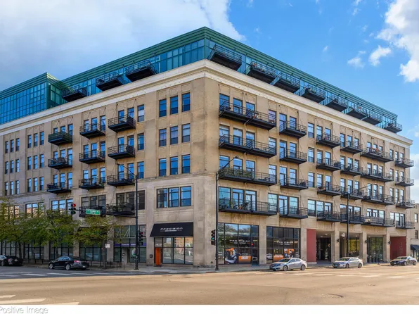 1645 W Ogden Ave Unit 802, Chicago, IL 60612