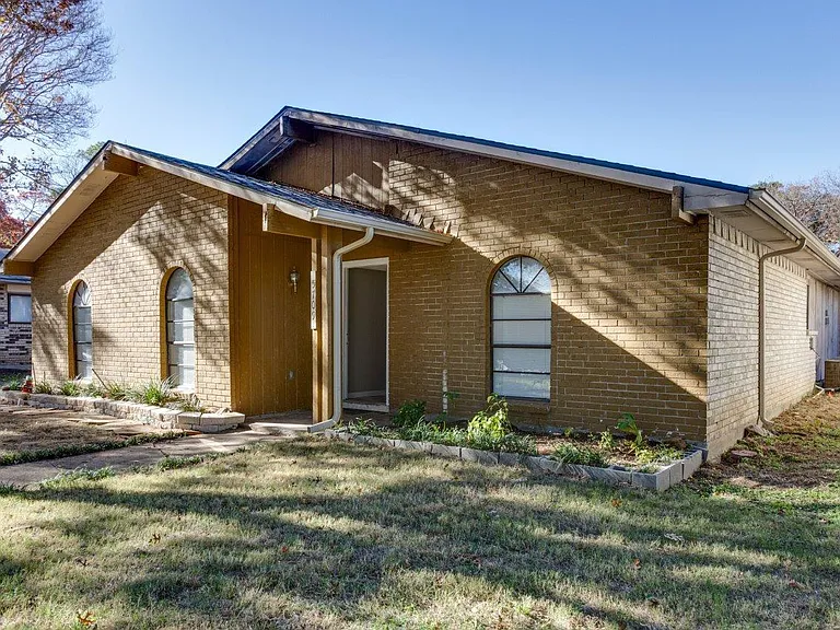 5709 Christie Ln — Photo 7
