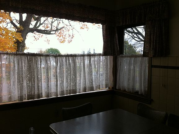5th image of 383 High St