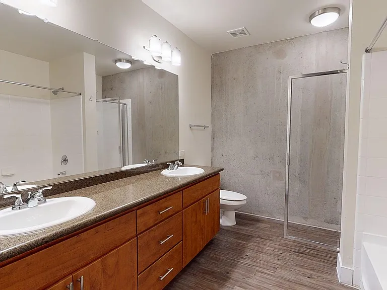 Skyline Lofts — Photo 9