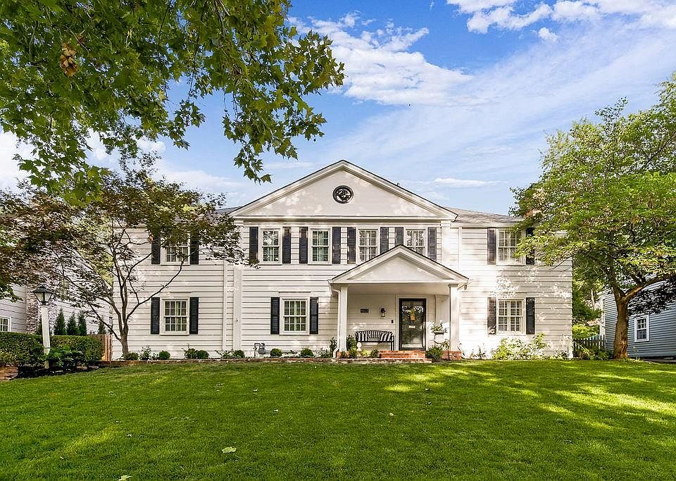 1st image of 6417 Willow Ln
