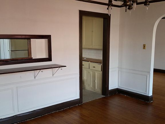 3rd image of 62 Washington Blvd