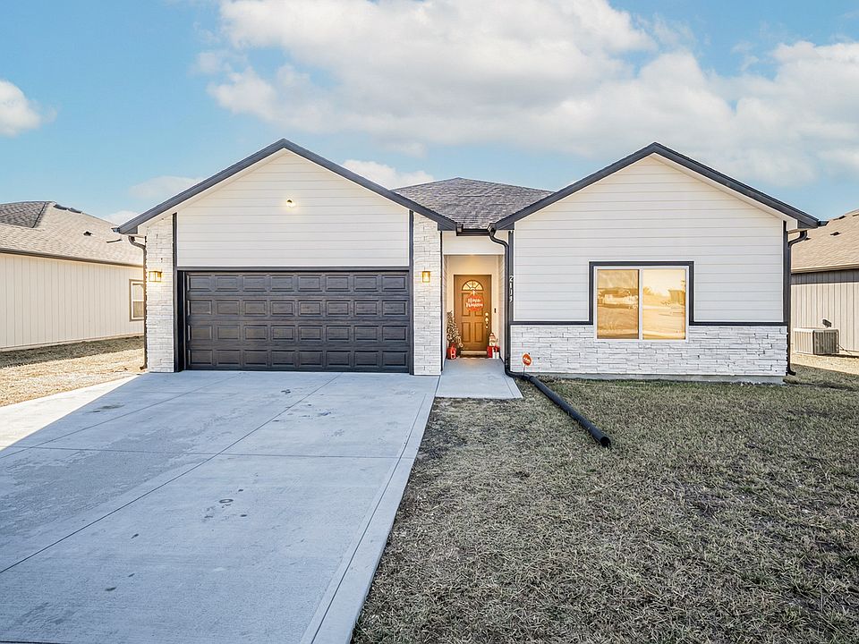 1st image of 2619 Harrier Dr