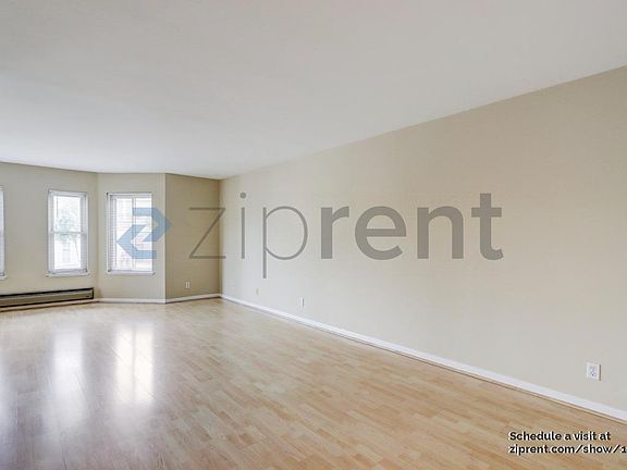 3rd image of 201 Laguna St APT 1