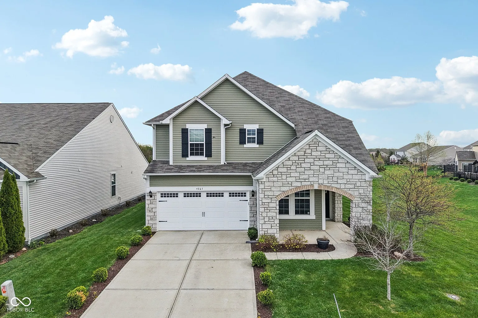 4867 Saddleback Way photo 1