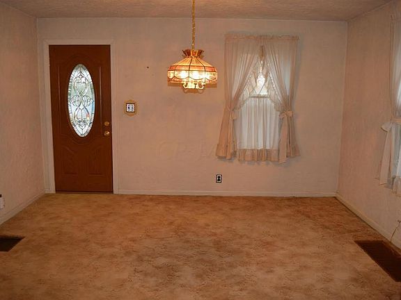 3rd image of 2605 Summit St