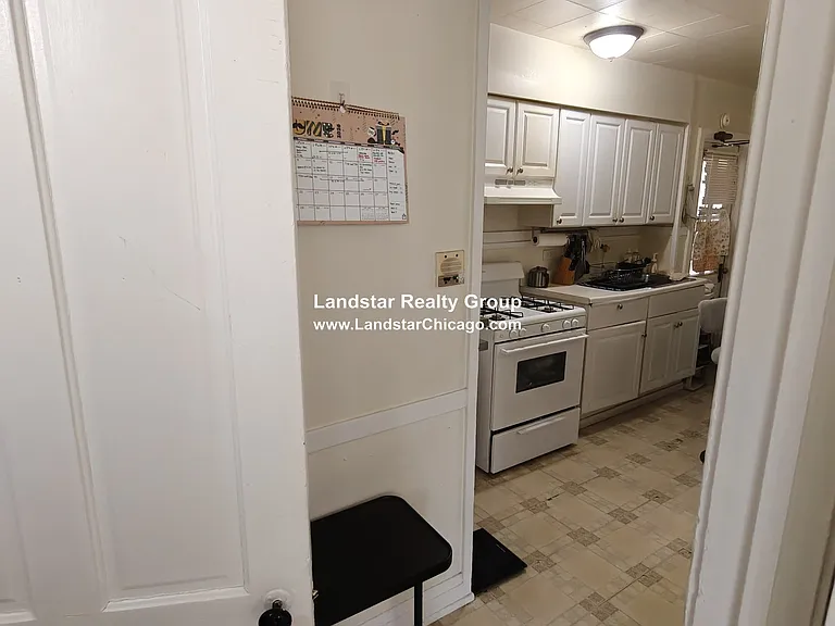 1233 Chicago Ave #11 — Photo 9