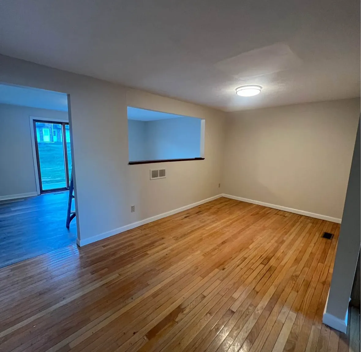 2 bed, 1.5 bath, 1500 sqft, $950 — Photo 4