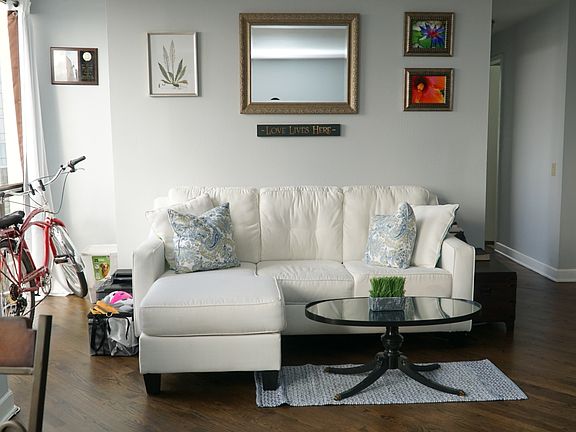 3rd image of 4343 N Clarendon Ave APT 2317