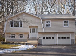 215 McPeek Rd, Lafayette, NJ 07848