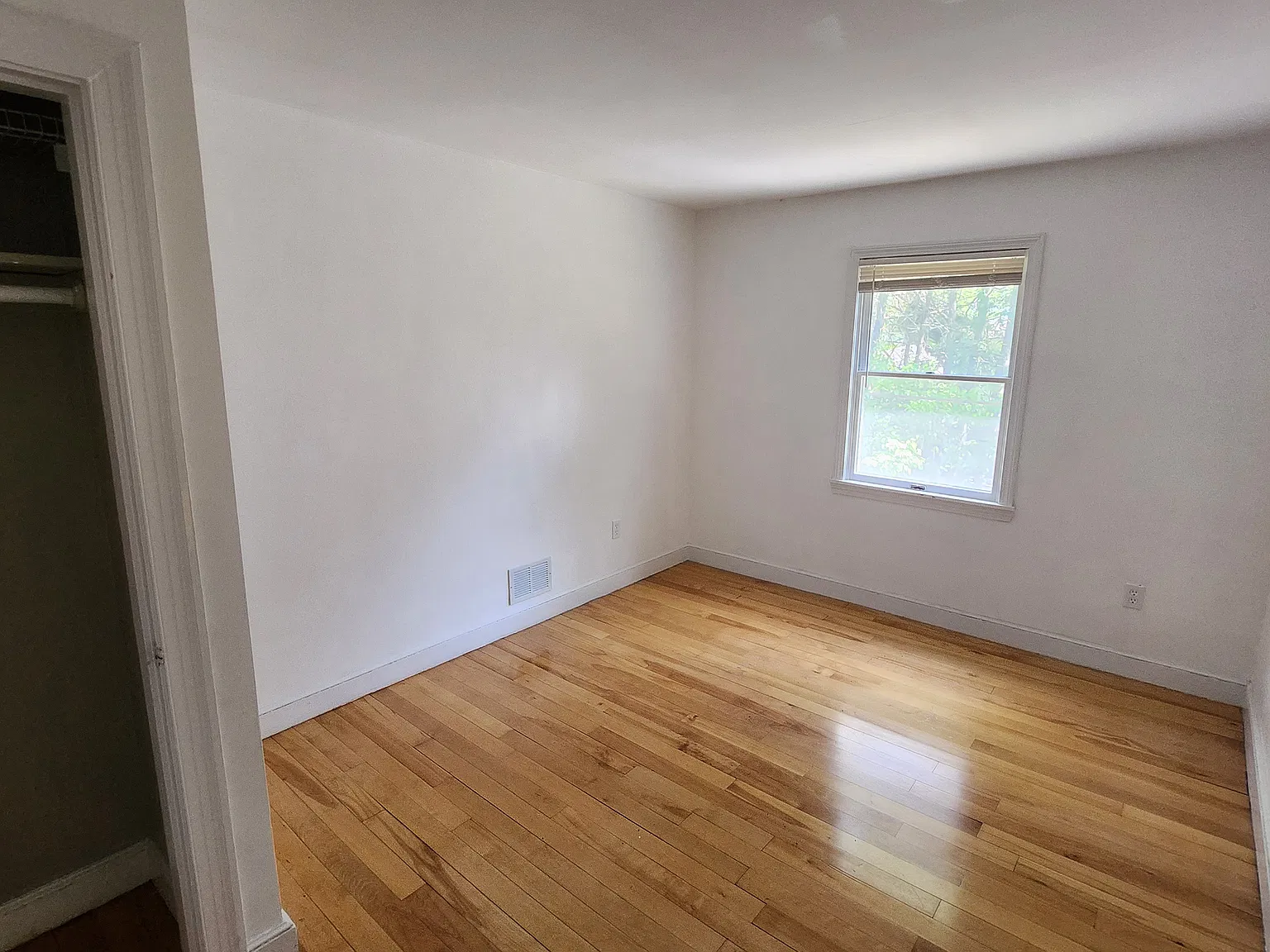 2 bed, 896 sqft, $2,850 — Photo 4