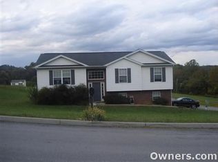 104 River Bluff Way, Bluff City, TN 37618