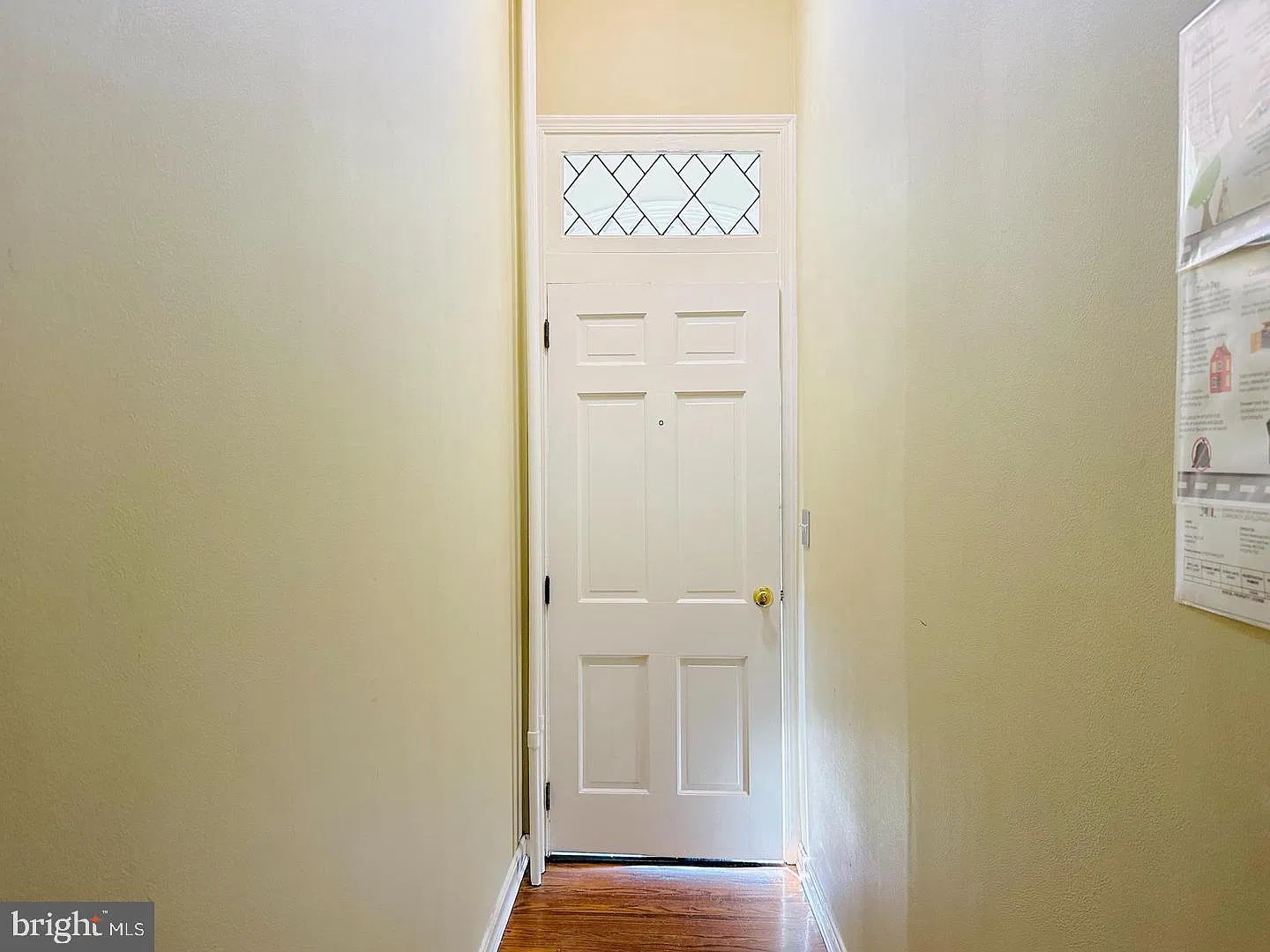 1 bed, 1.0 bath, 1752 sqft, $1,575 — Photo 2