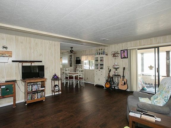 3rd image of 514 Sea Gull Dr