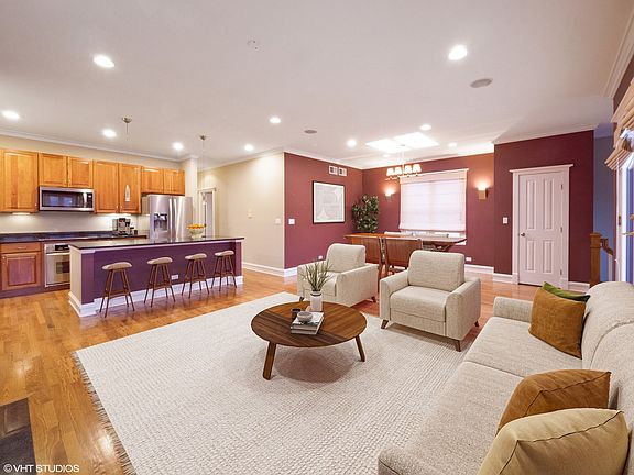 4th image of 3344 N Kenmore Ave APT 3