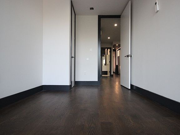 5th image of 205 Johnson Ave #4LAS