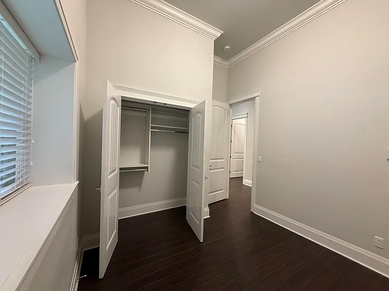 6688 Altringham Ct — Photo 3