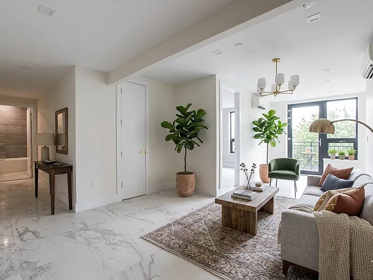 1801 Broadway #2D — Photo 1